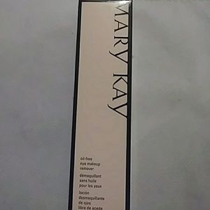 Oil-free eye makeup remover